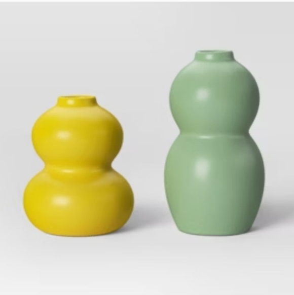 Room Essentials Other - Room Essentials- 2pc Double-Bulb Vases 💛💚